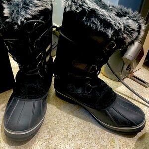 NWOT Northside Snow Boots Size 6